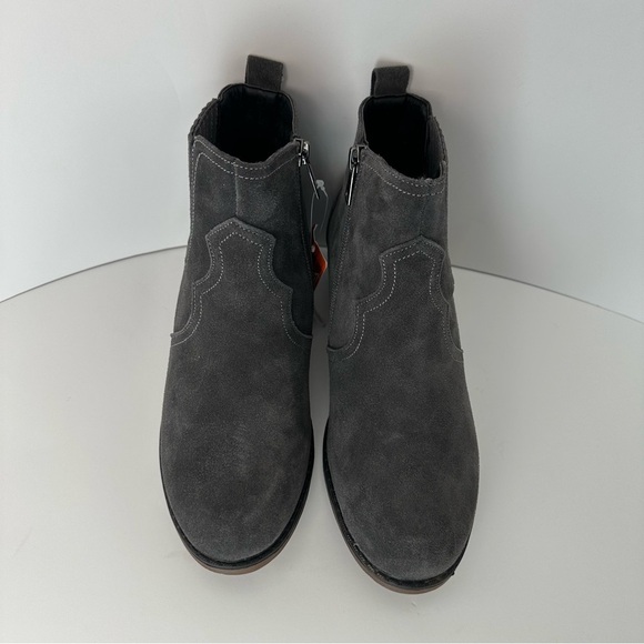 Propet suede woamans ankle booties - Picture 11 of 13